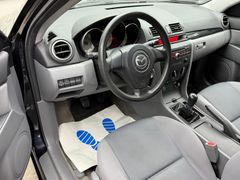 Fahrzeugabbildung Mazda 3 Lim. 1.6 CD Sport Comfort / 2. Hand Klima