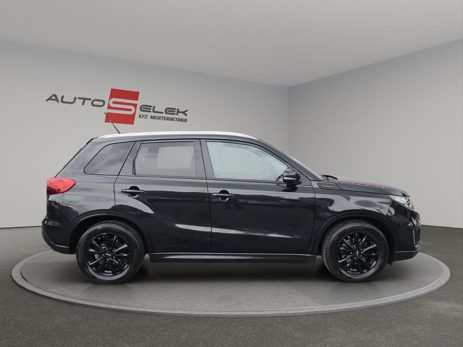 Fahrzeugabbildung Suzuki Vitara 1.4 Comfort+ 4x4 Automatik Panoramadach