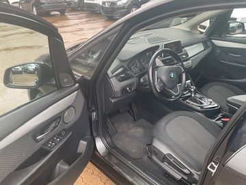 BMW 218 - 11