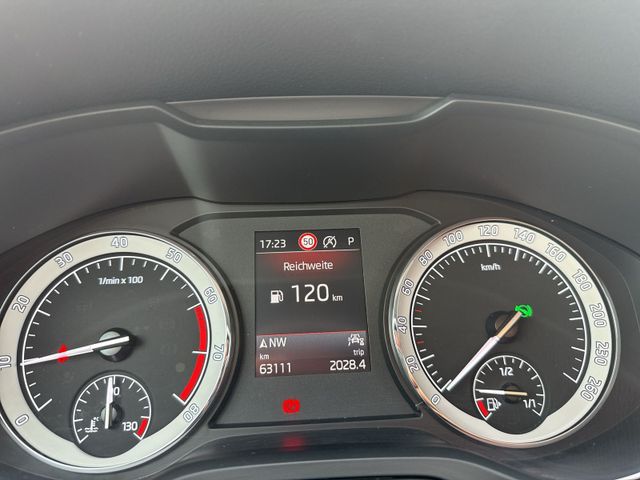 Karoq Clever 1.5 TSI DSG *AHK*ACC*E-HECK*
