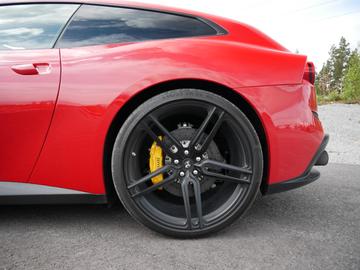 صورة مصغرة 13 لـ 2019 Ferrari GTC4LUSSO
