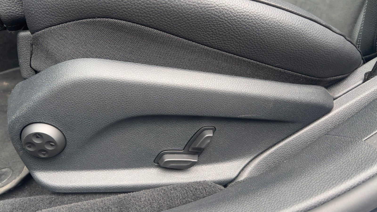 Fahrzeugabbildung Mercedes-Benz MIETKAUF*E 200 T-Modell AMG Line*MIETKAUF