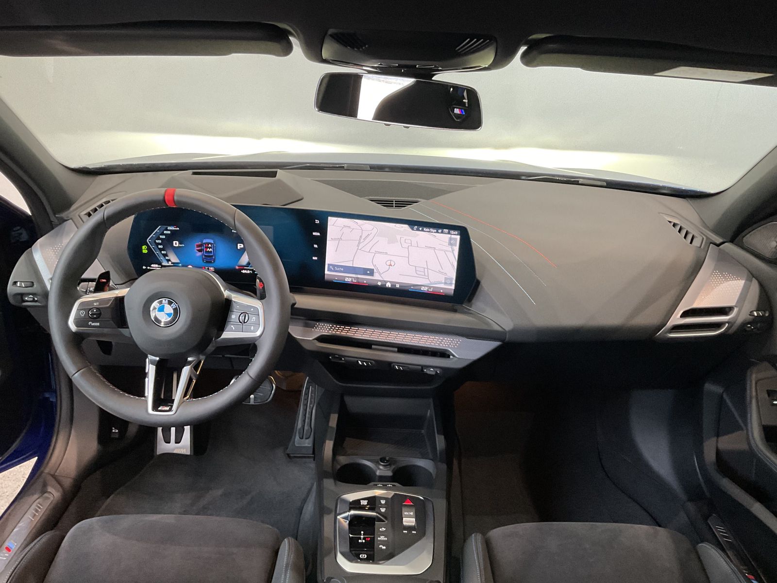 Fahrzeugabbildung BMW M135 xDrive Head-Up M Sportsitze AHK
