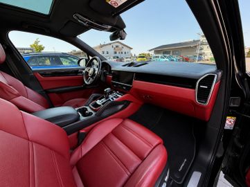 Porsche Cayenne - 9