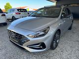 Hyundai i30 Edition 30+*LED/Digitaltac./Panorama/R-Kamer - Hyundai i30 Gebrauchtwagen in Lübeck