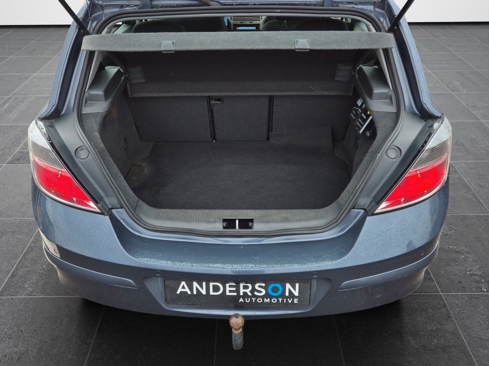 Fahrzeugabbildung Opel ASTRA AUTOMATIK ALU ALLWETT NAVI AHK KLIMA 2.HD