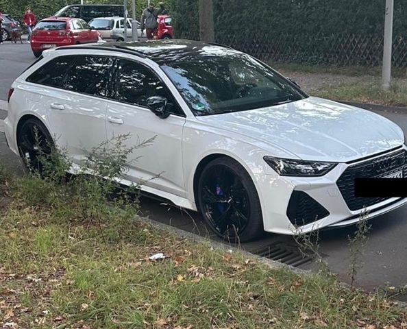 AUDI Audi RS 6 Avant 4.0 TFSI / Voll/Keramik/Pano/1.H