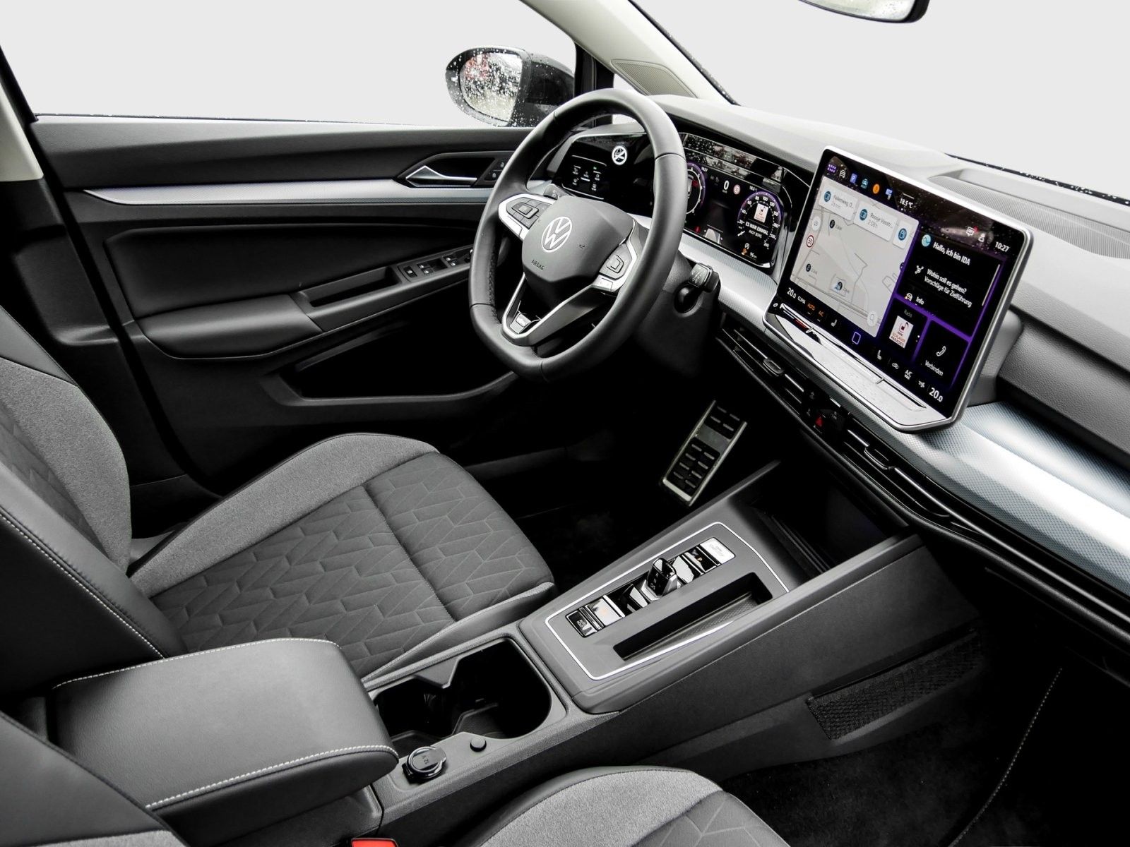 Volkswagen Golf VIII GOAL 1.5 eTSI DSG LED+ Navi AHK Travel imagem 3