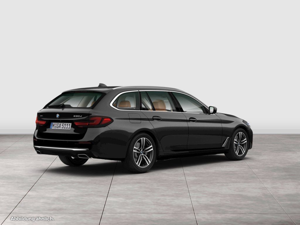 BMW 530d xDrive Touring Luxury Line PANO RFK NAVI LE foto 2