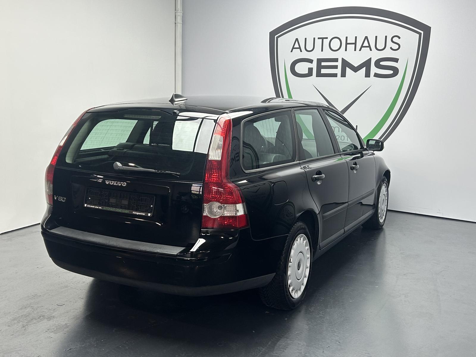 Volvo V50 2005 — photo 6