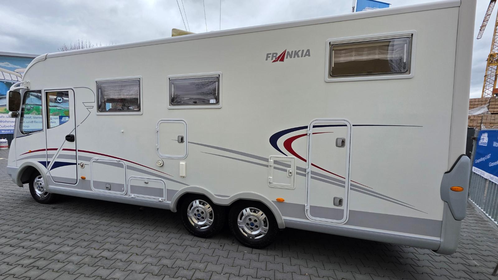 Frankia 740,Luftfederung,Hubstützen, 3.0 Motor ,156Ps...