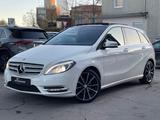 Mercedes-Benz B 220d*EXCLUSIVE-PAKET*PANORAMA*KAMERA*LEDER* - Mercedes-Benz B-Klasse Gebrauchtwagen in Bochum