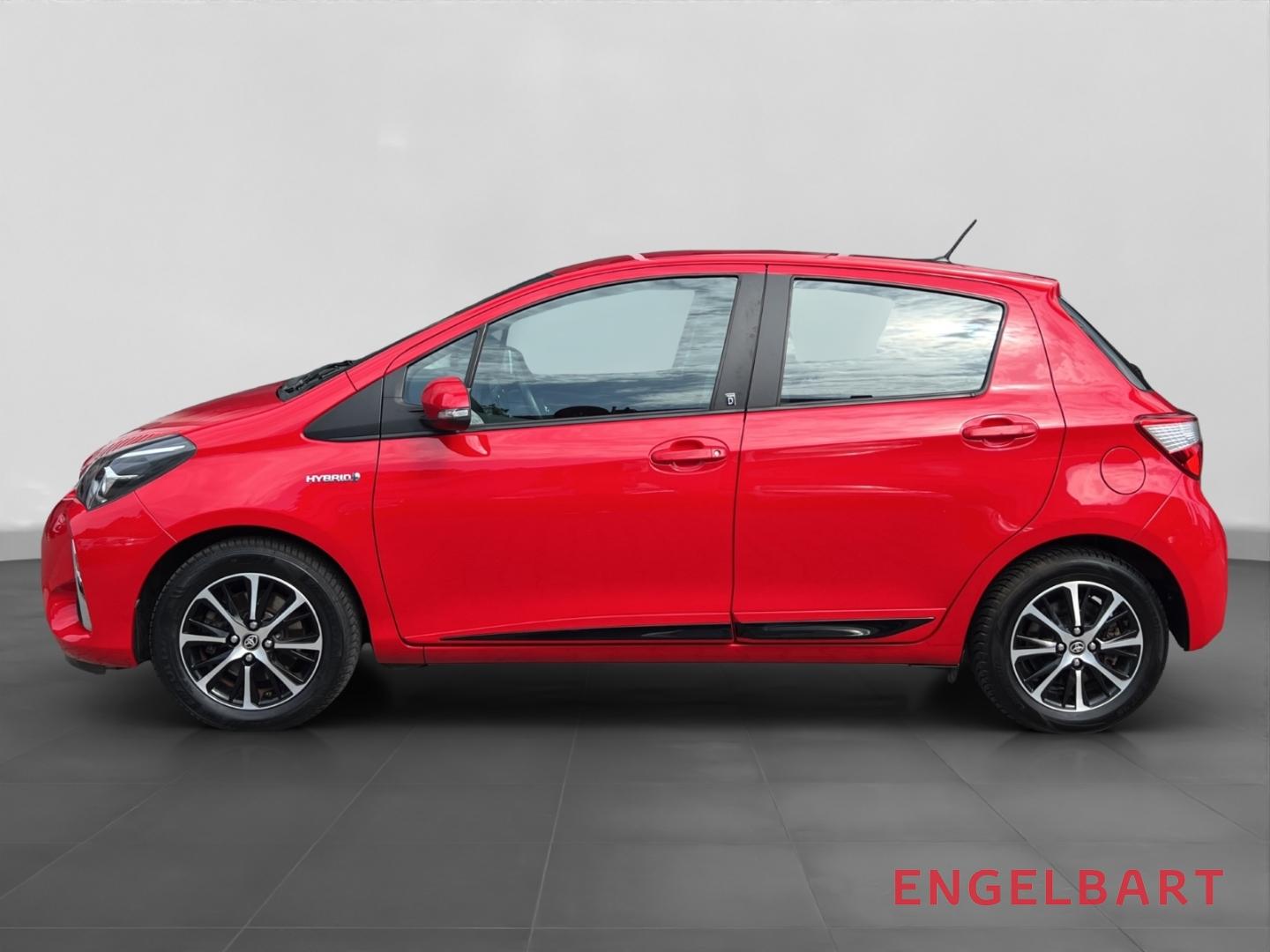 Toyota Yaris 1.5 Hybrid Team D Allwetterreifen