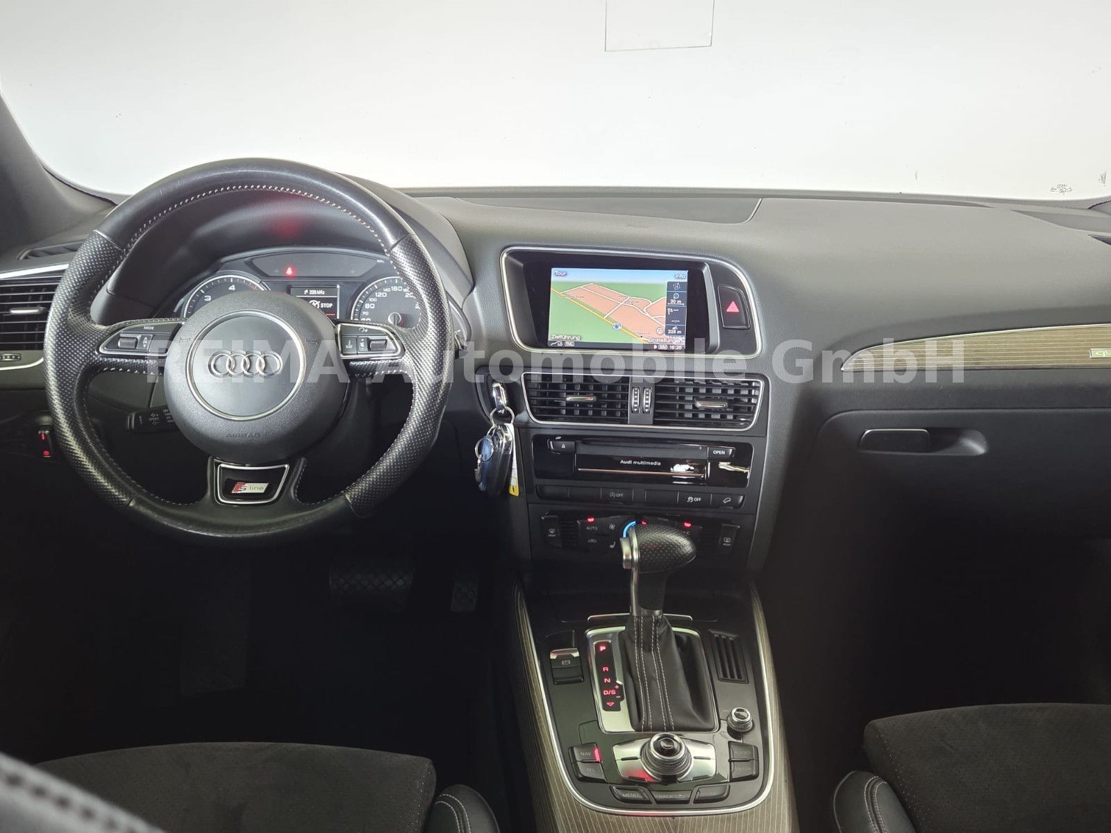 Fahrzeugabbildung Audi Q5 3.0 TDI quattro, S-Line