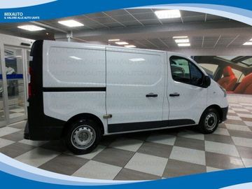 Renault Trafic - 2