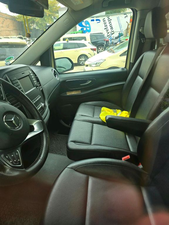 Image of Mercedes-Benz Vito