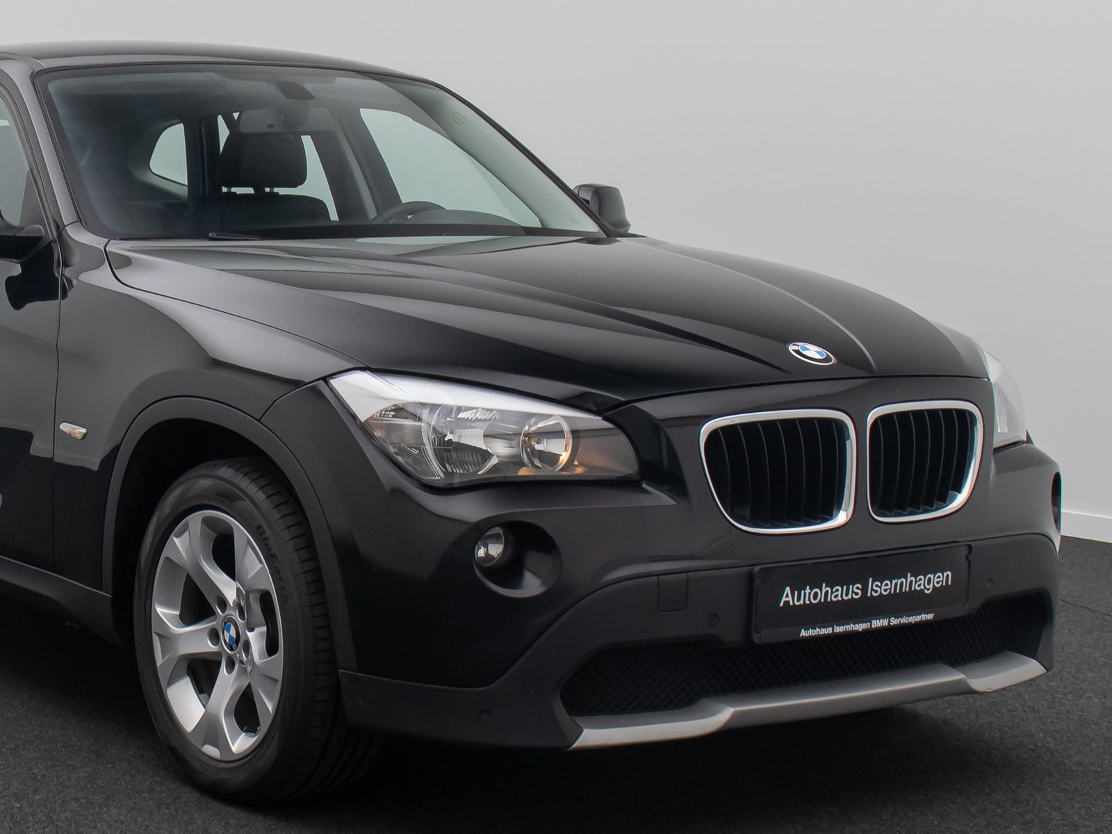 Fahrzeugabbildung BMW X1 sD18d PDC HiFi Leder KlimaAut Multilenkrad LM