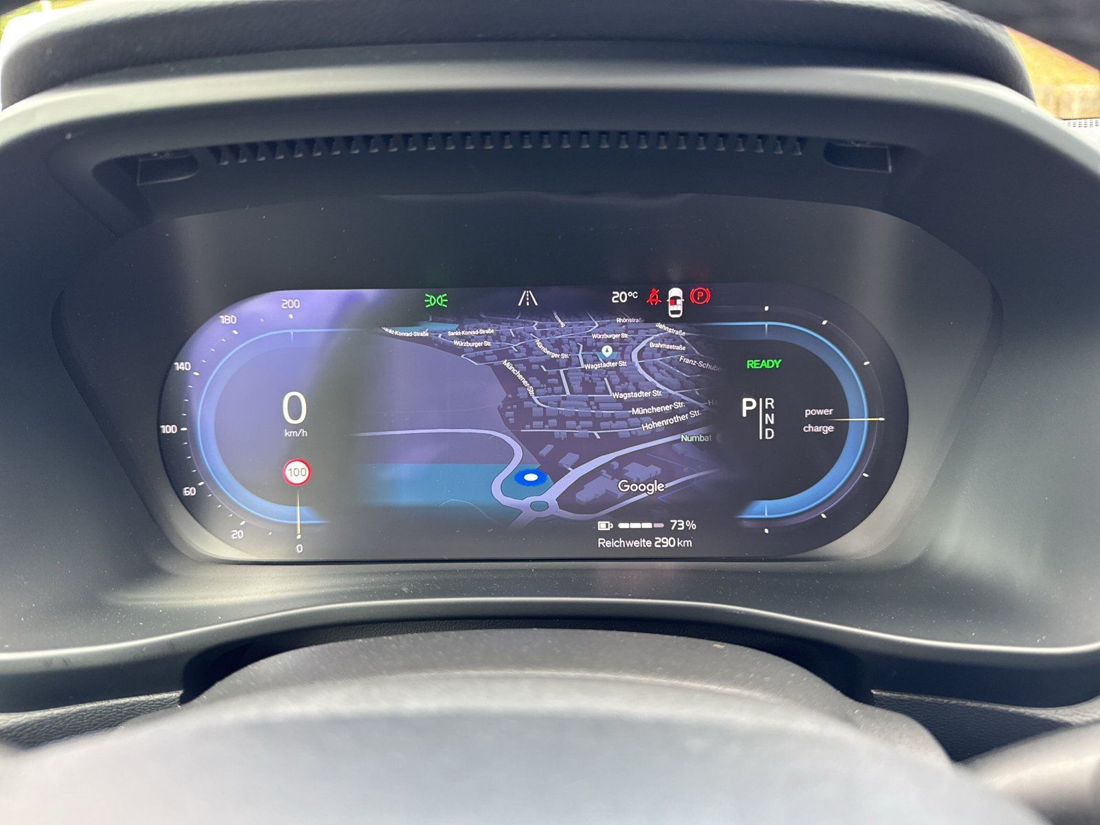 Fahrzeugabbildung Volvo C40  Ultimate Recharge Pure Electric #AWD