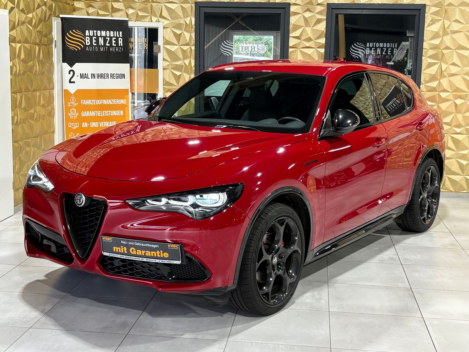 Fahrzeugabbildung Alfa Romeo Stelvio Competizione Q4/HARMAN/KARDON/KAMEERA