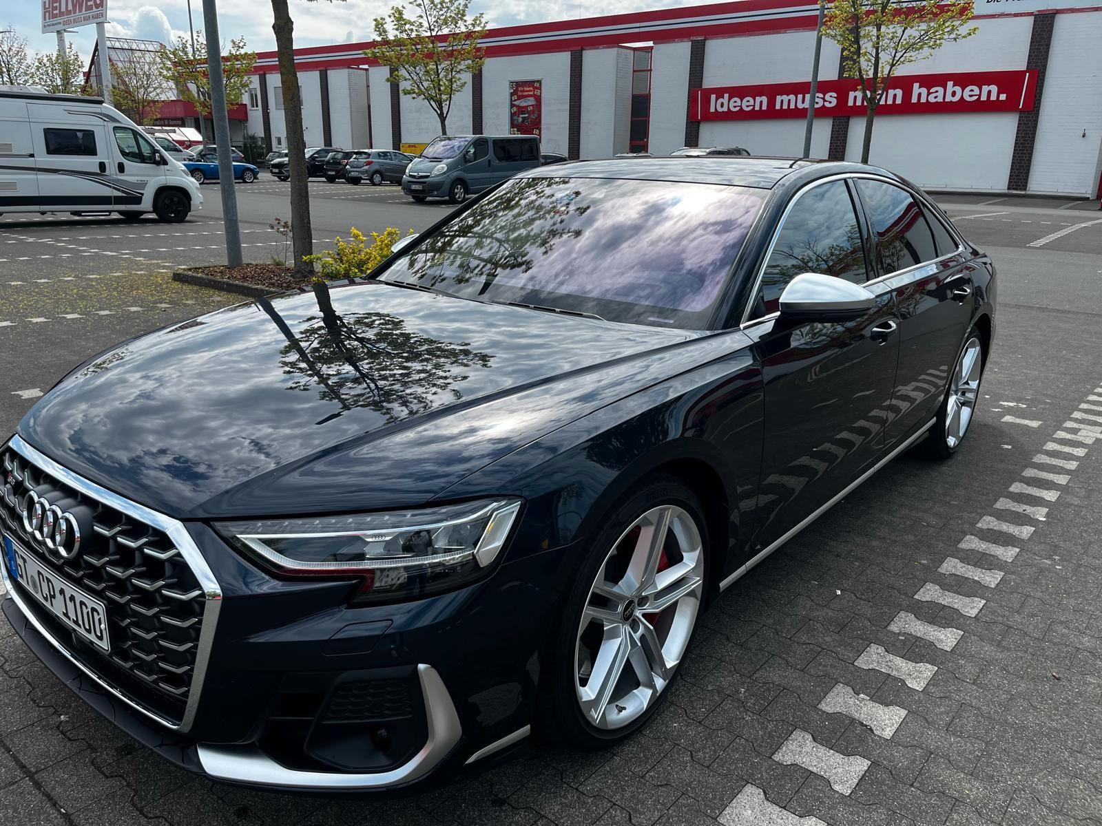 Audi S8 4.0 TFSI quattro NP: 194.000 AHK/Standheizung