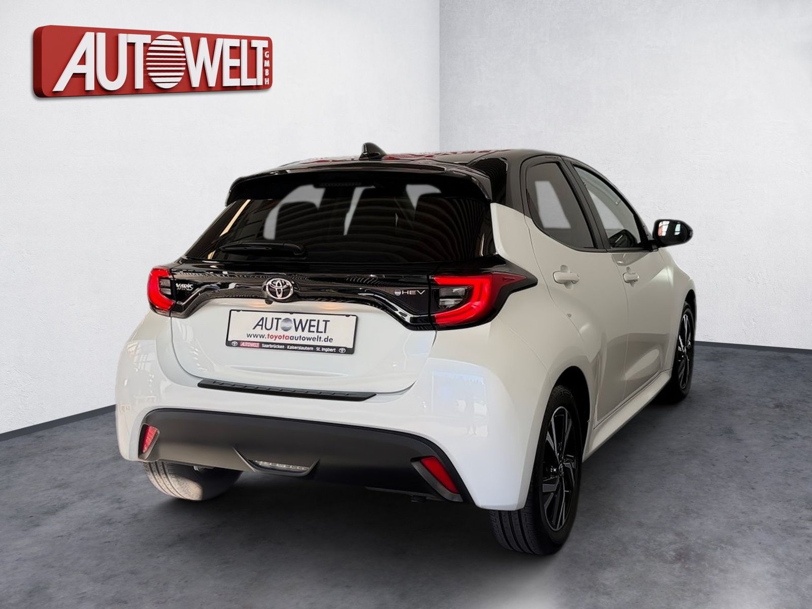 Fahrzeugabbildung Toyota Yaris & 1.5 Black & White Black&White Kam,Sitzhz
