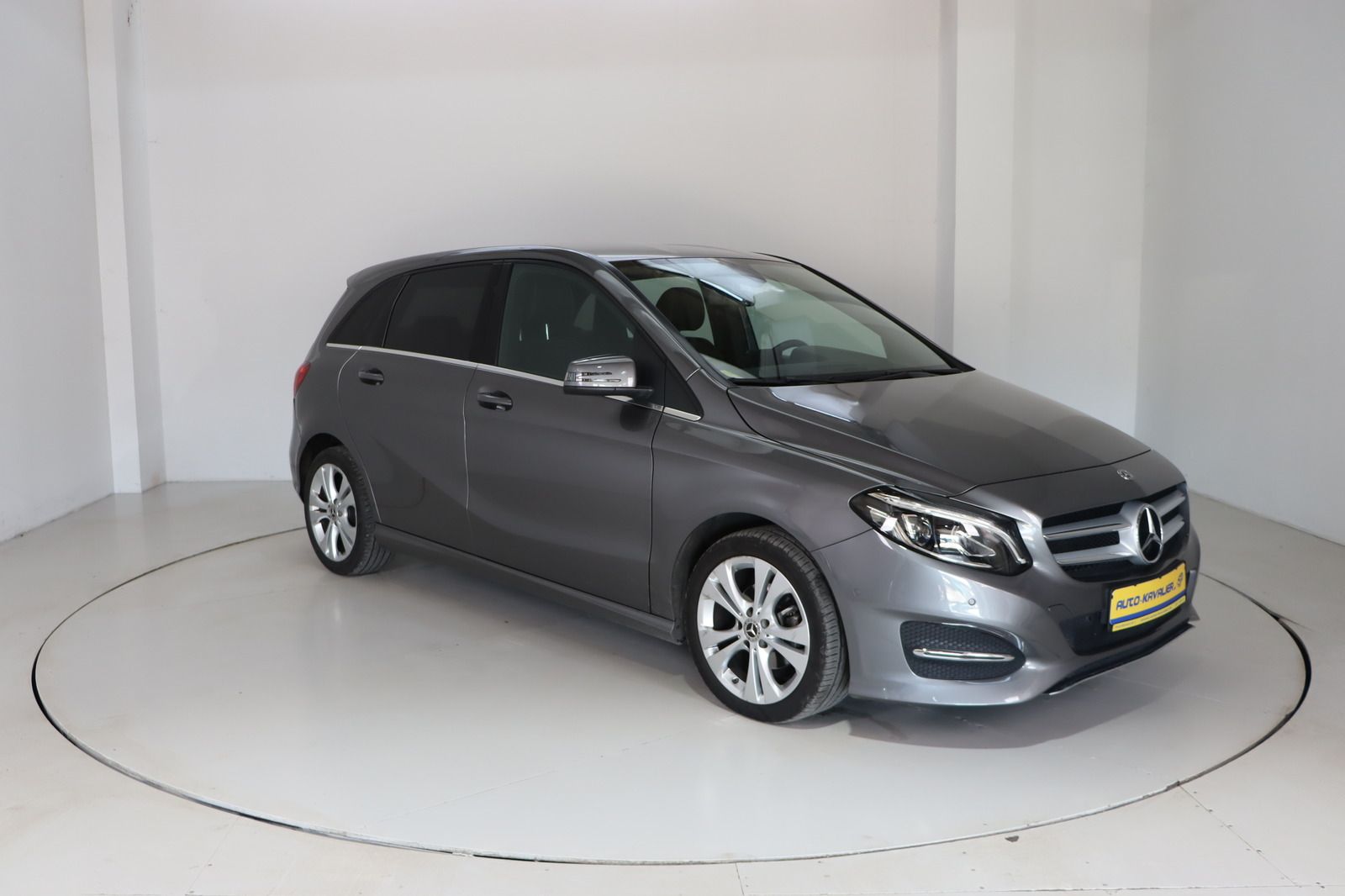 Fahrzeugabbildung Mercedes-Benz B 180 d * LED * Navigation