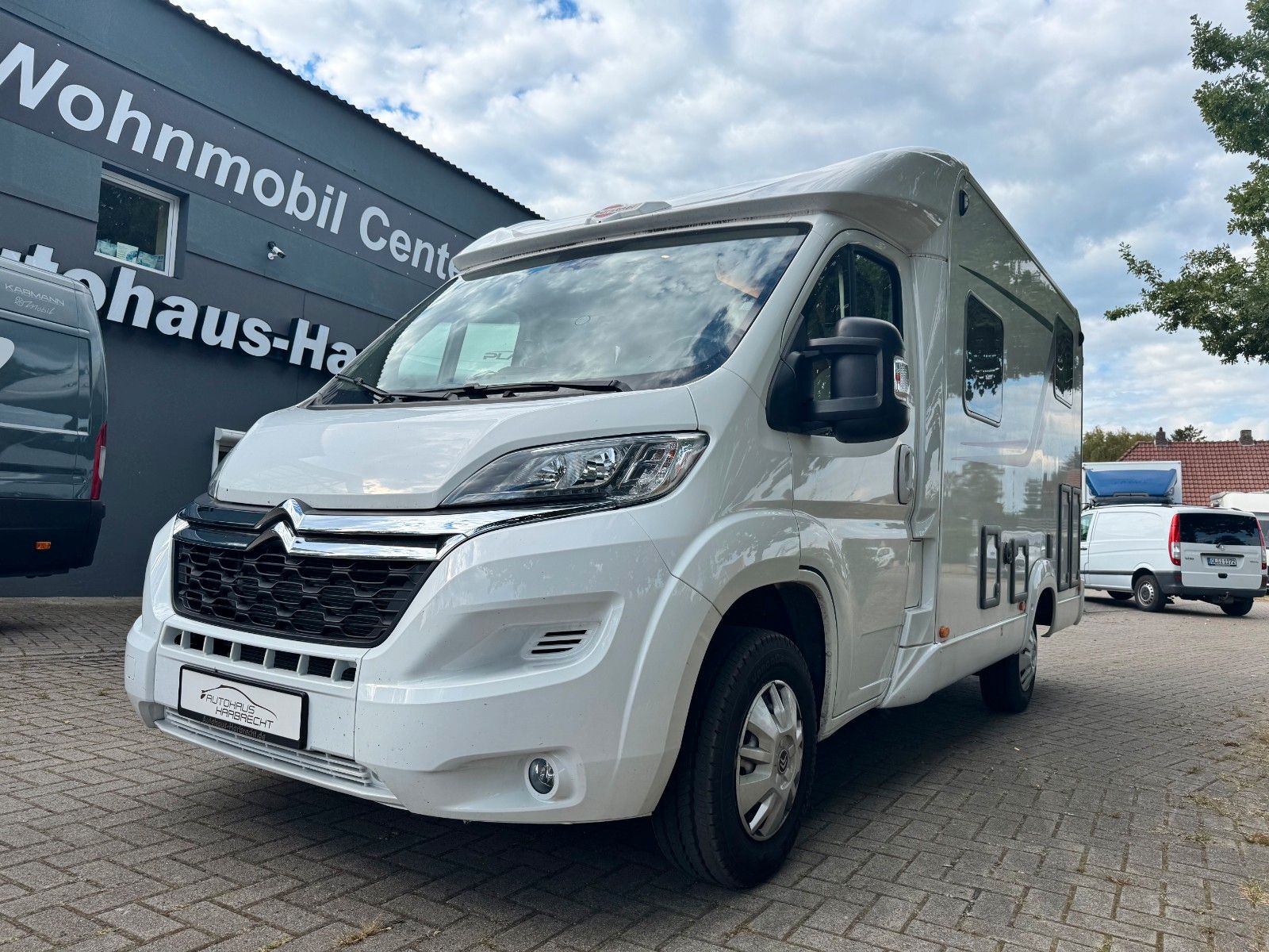 BUERSTNER Nexxo Van T 590 G-Markise-Rfk-TV-LED Abblendl.