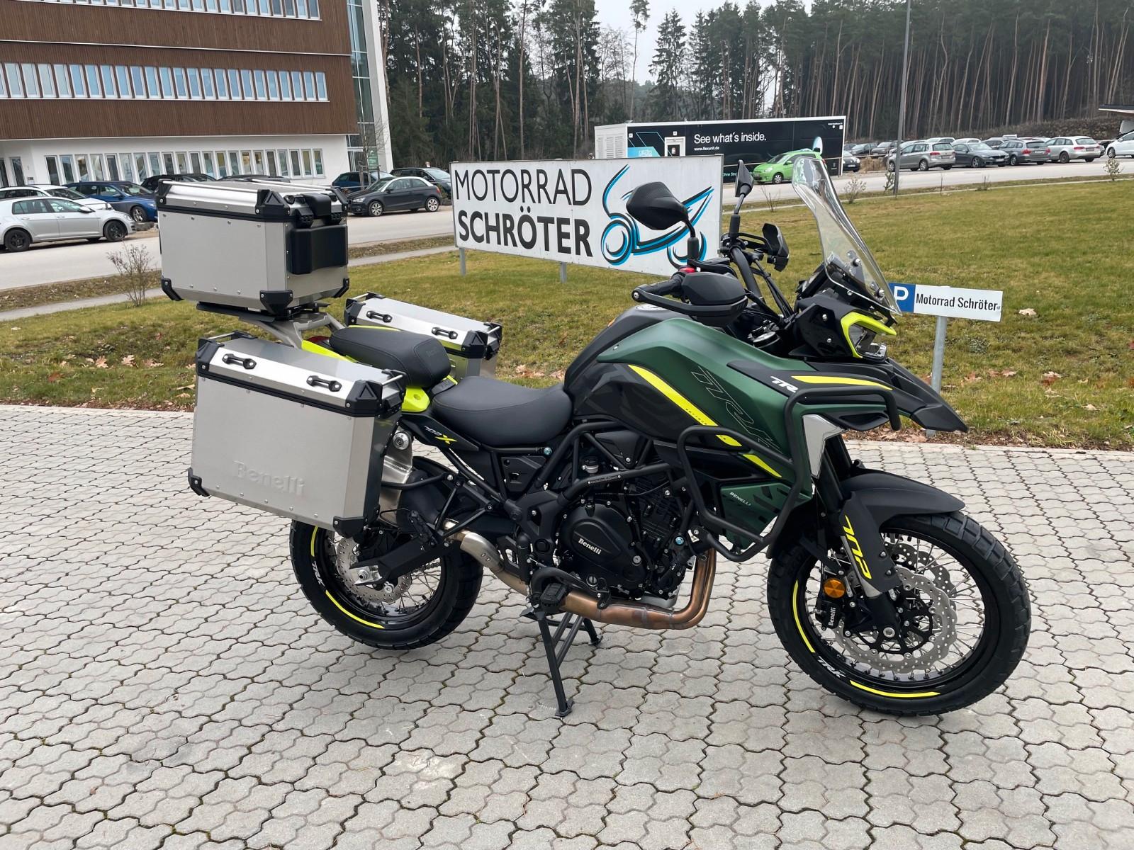 Benelli TRK702 X E5+ Grün inkl. Koffersystem