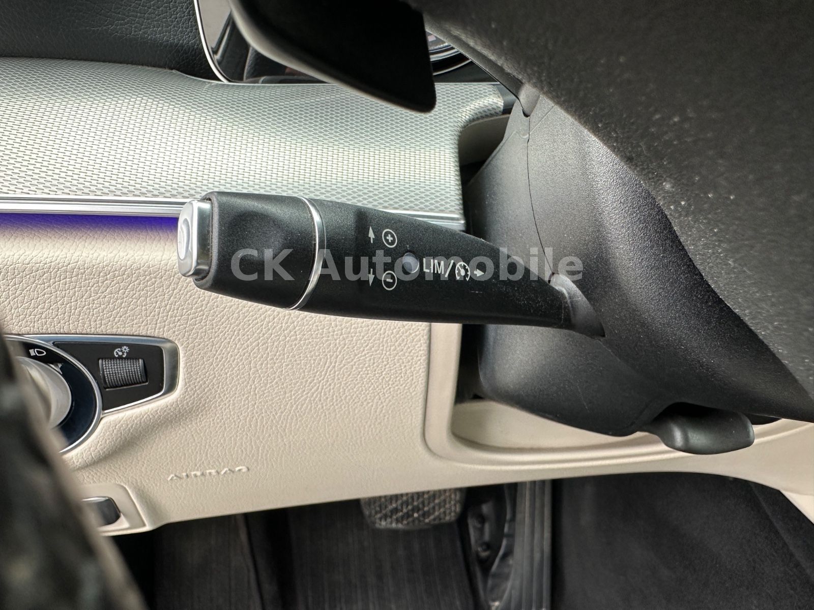 Fahrzeugabbildung Mercedes-Benz E 300 Lim. AMG-Line/Navi/Leder/Kamera/Burmester