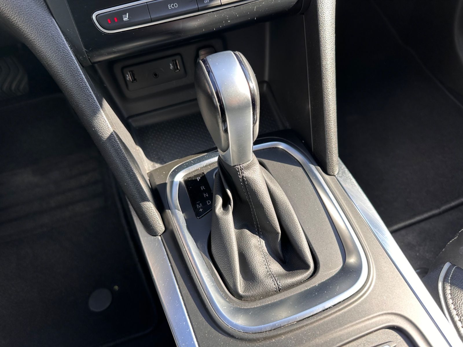 Fahrzeugabbildung Renault Megane Grandtour 1.7 dCi BOSE DCT ACC/Navi/LED