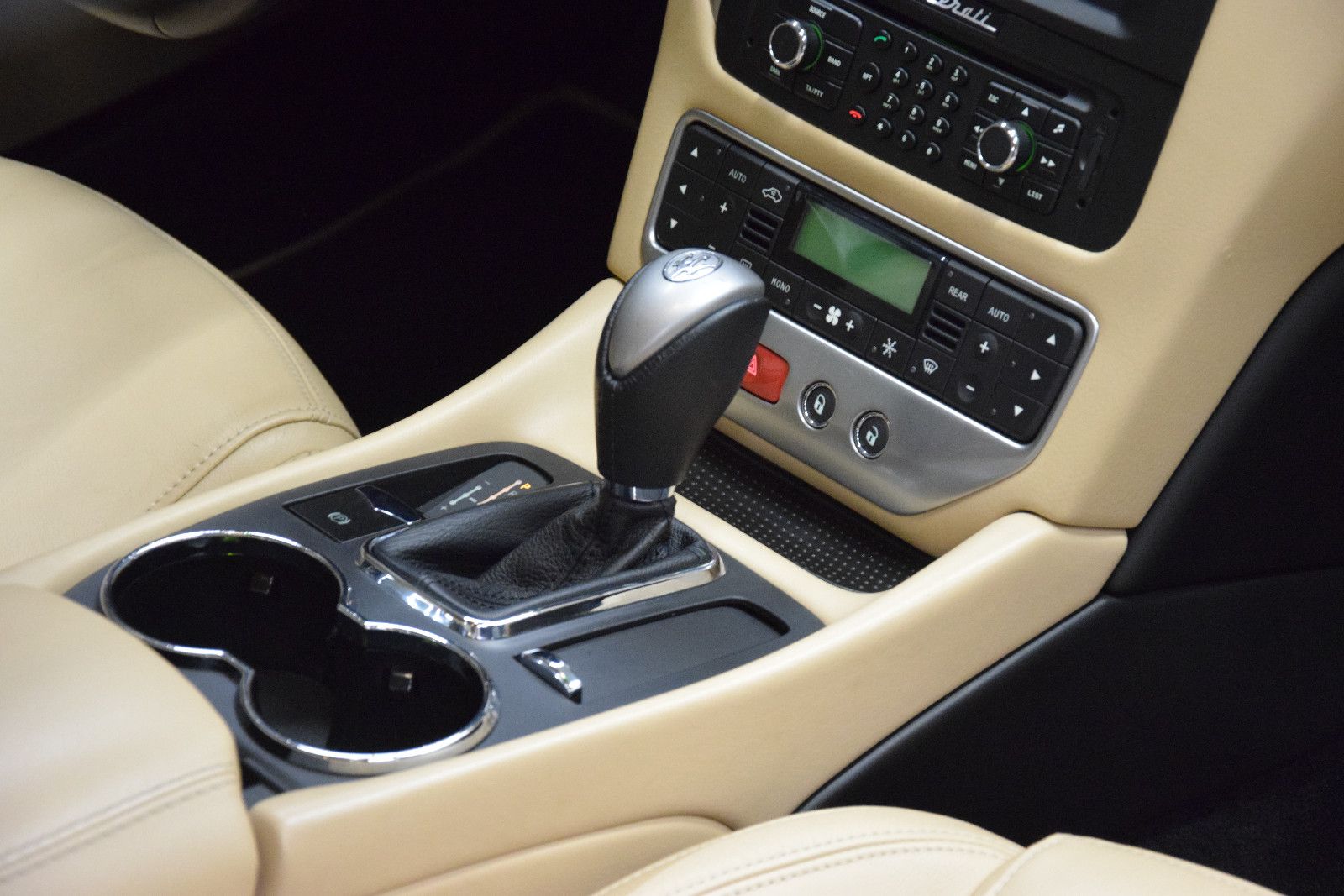 Fahrzeugabbildung Maserati Gran Turismo Sport Bi-Xenon PDC Leder Memory