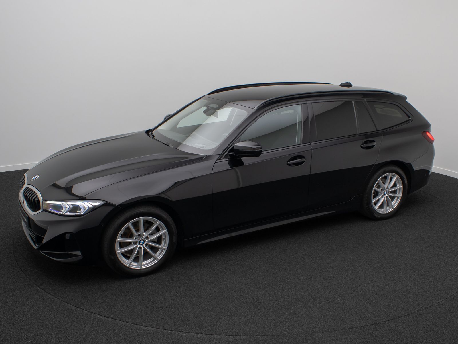 Fahrzeugabbildung BMW 320d ACC Kamera DAB HUD Sport Ad.LED Parkassist