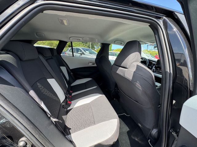 Toyota Corolla  Touring Sports Hybrid Team D