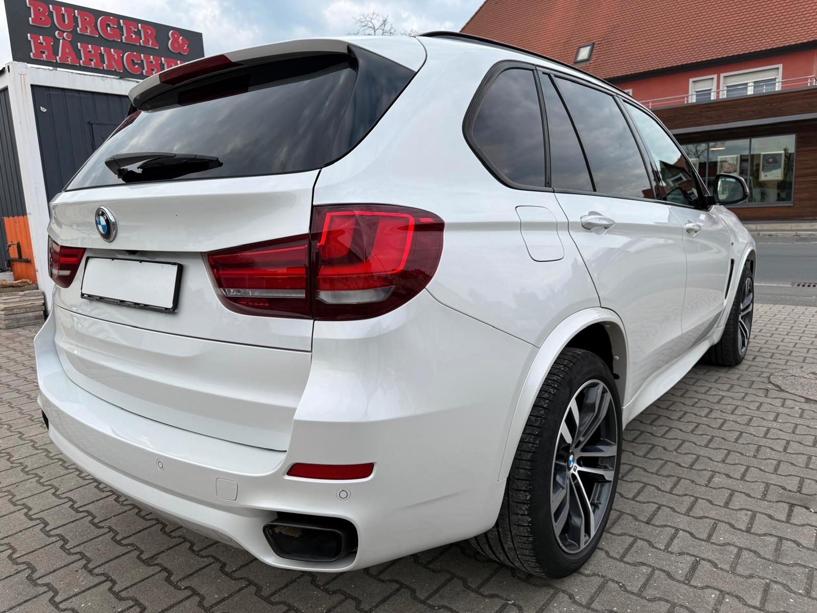 BMW X5 M50 d VOLL PANO LEDER SHZ SCHECKHEFT