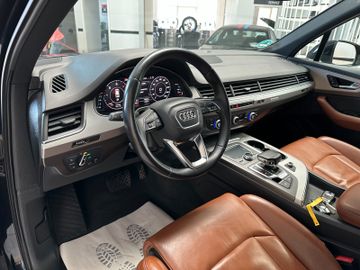 Audi Q7 - 4