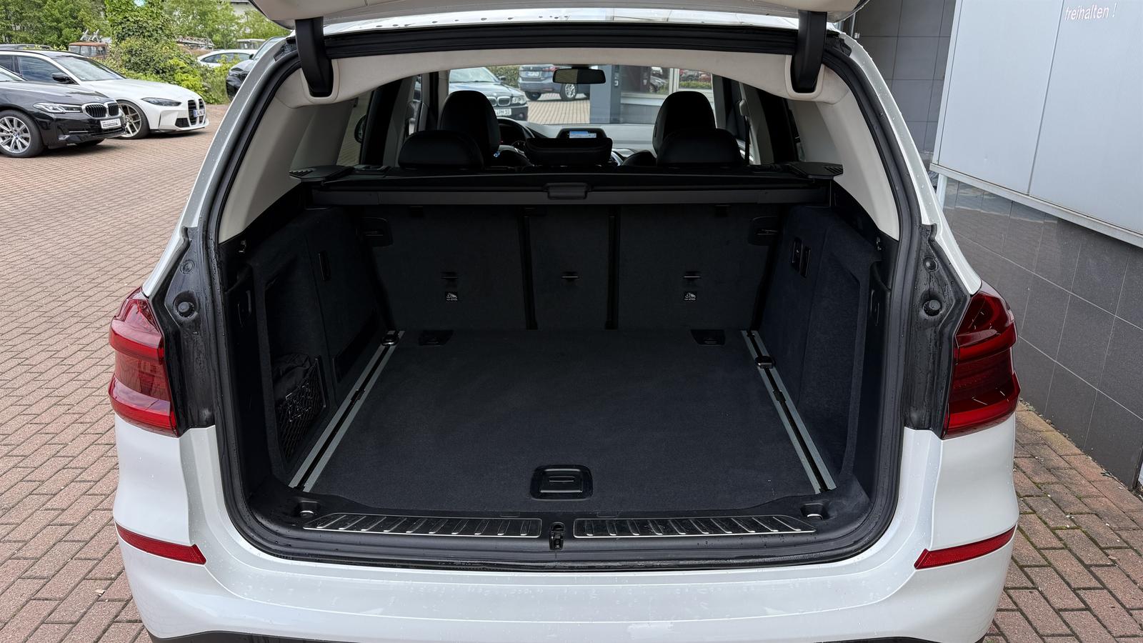 BMW X3 xDrive20d xLine LED Navi Komfortzg SHZ PDC Te