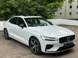 Volvo S60 T8 Plug-In AWD R Design *Pano*Head-Up**VOLL* - Volvo S60: R Awd