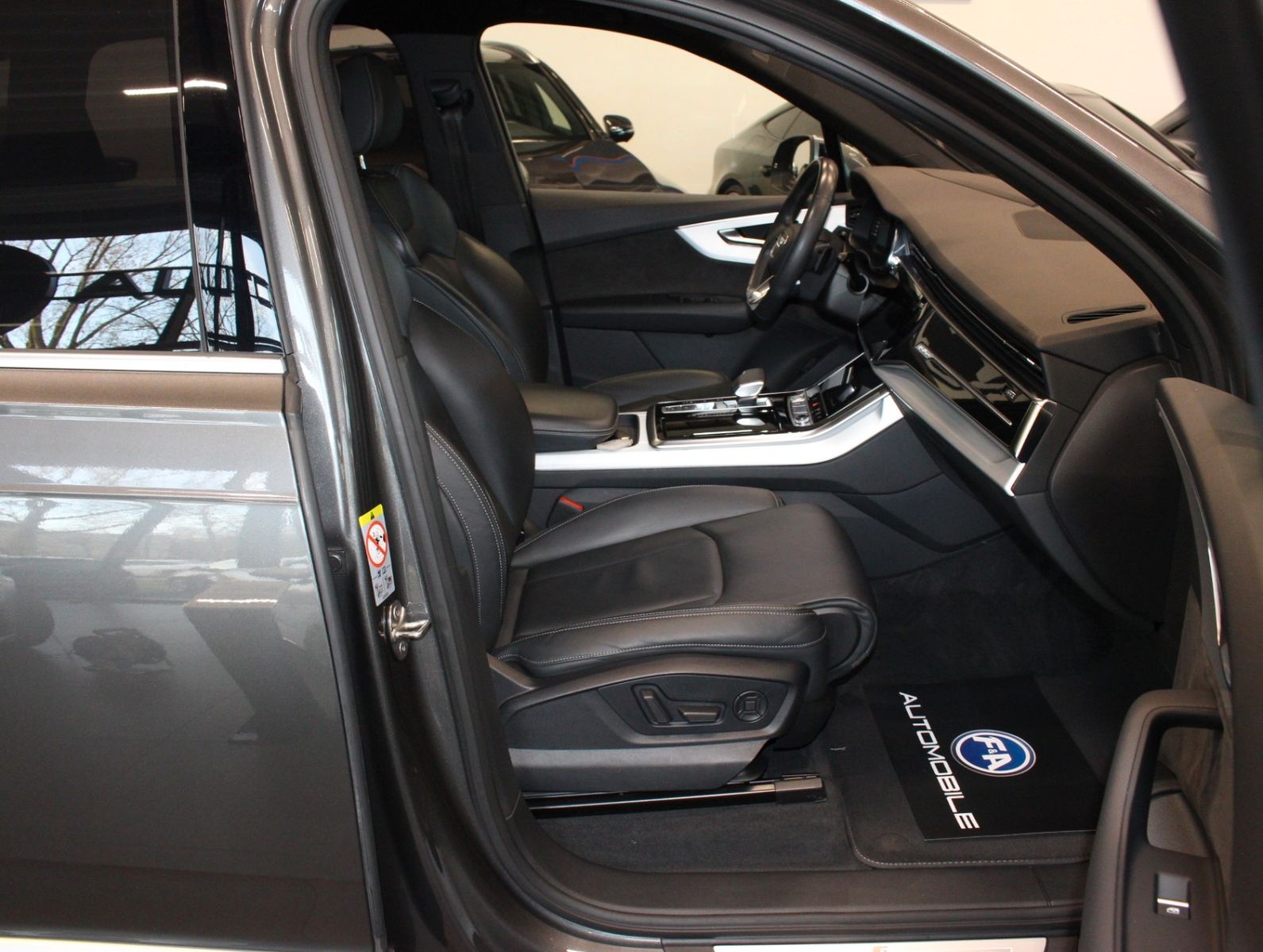 Fahrzeugabbildung Audi Q7 50 TDI Quattro  1.Hand+Pano+Standhzg.+HUD