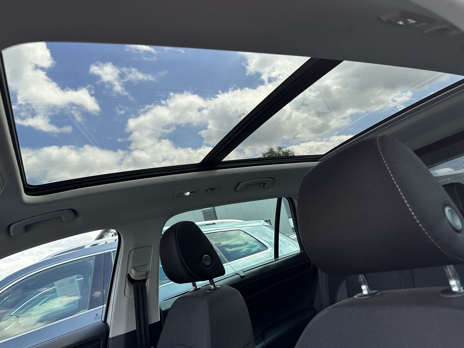 Fahrzeugabbildung SKODA Kodiaq 2.0 TDI DSG Drive 125 NAV+LED+AHK+PANO+VC