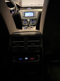 Volkswagen Passat - 11