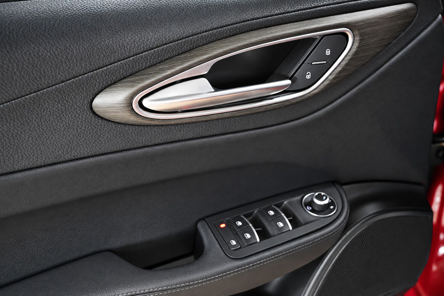 Fahrzeugabbildung Alfa Romeo Giulia Ti Q4/MEMORY/ACC/NAVI/KAMERA/LEDER/