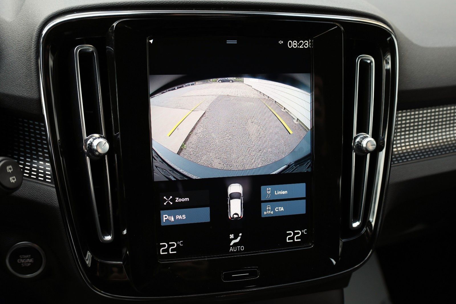 Fahrzeugabbildung Volvo XC40 R Design T.Leder,Navi,LED,Kamera,Apple CarP