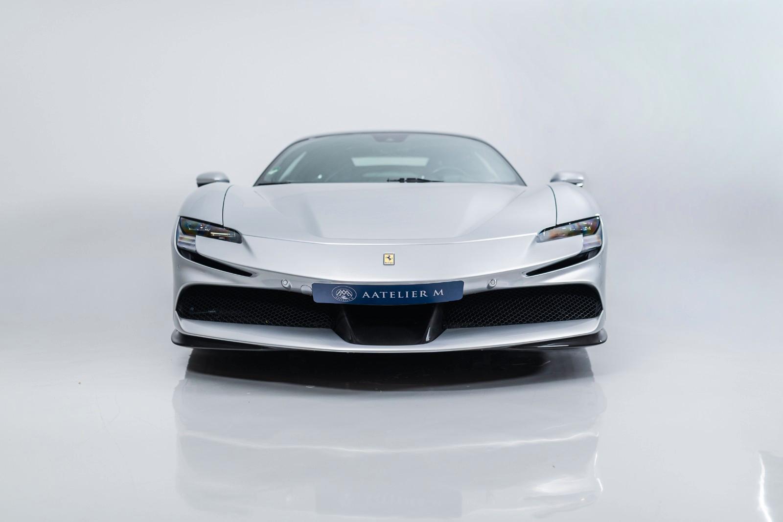 Ferrari SF90 - Garantie, Carbon, Lift, JBL, VAT