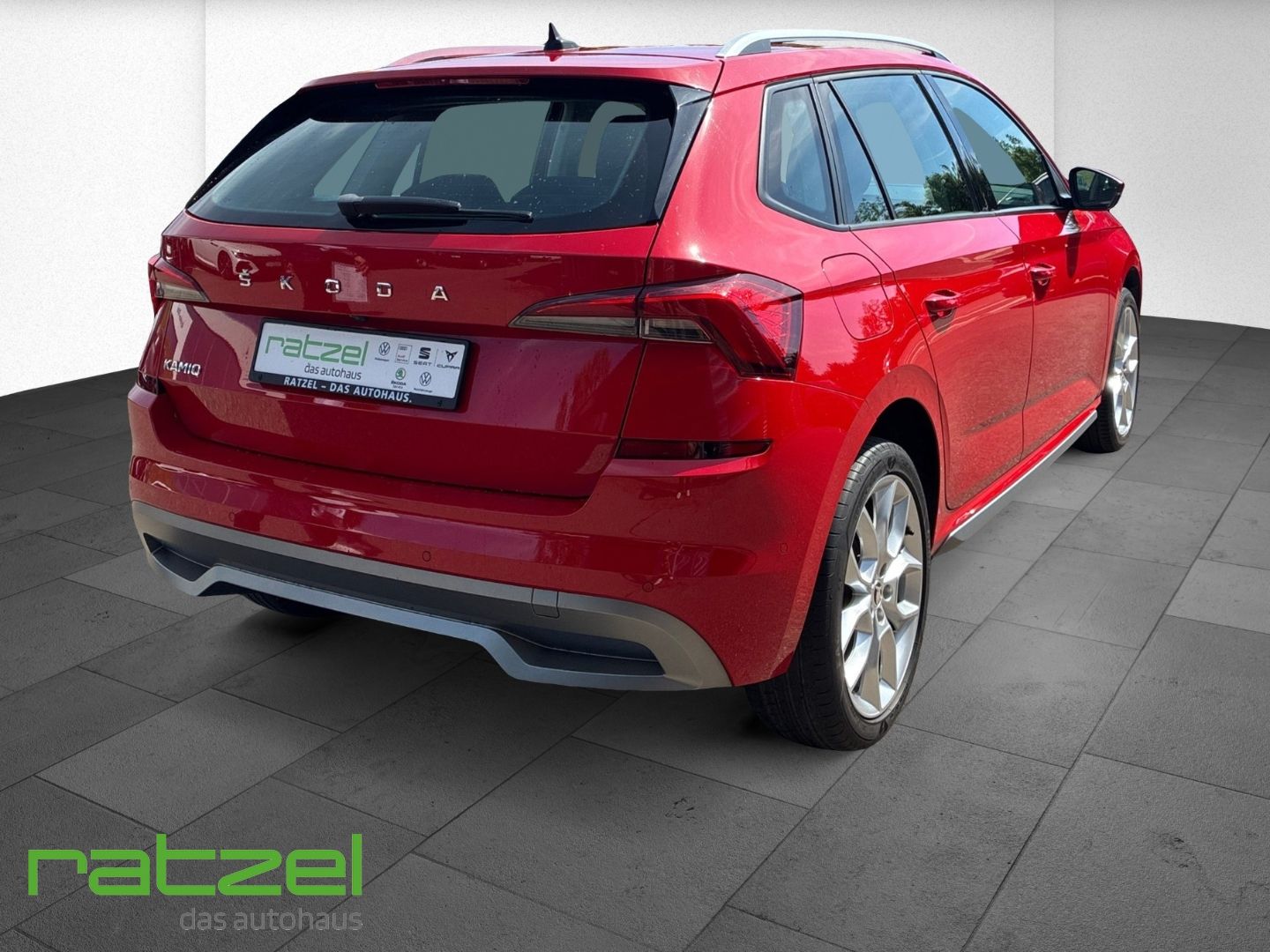 Fahrzeugabbildung SKODA Kamiq Style 1.6 TDI DSG AHK-klappbar Navi digita