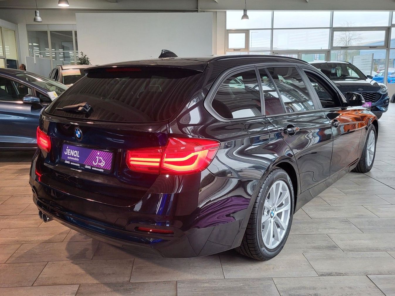 Fahrzeugabbildung BMW 320 D Touring/Automatik/Navi/LaneAssist/Klima