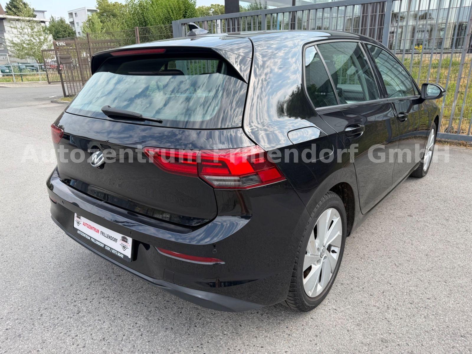 Volkswagen Golf VIII Lim. Life NAVI/IQ/AMBIENTE BELEUCHTUNG, миниатюра 7
