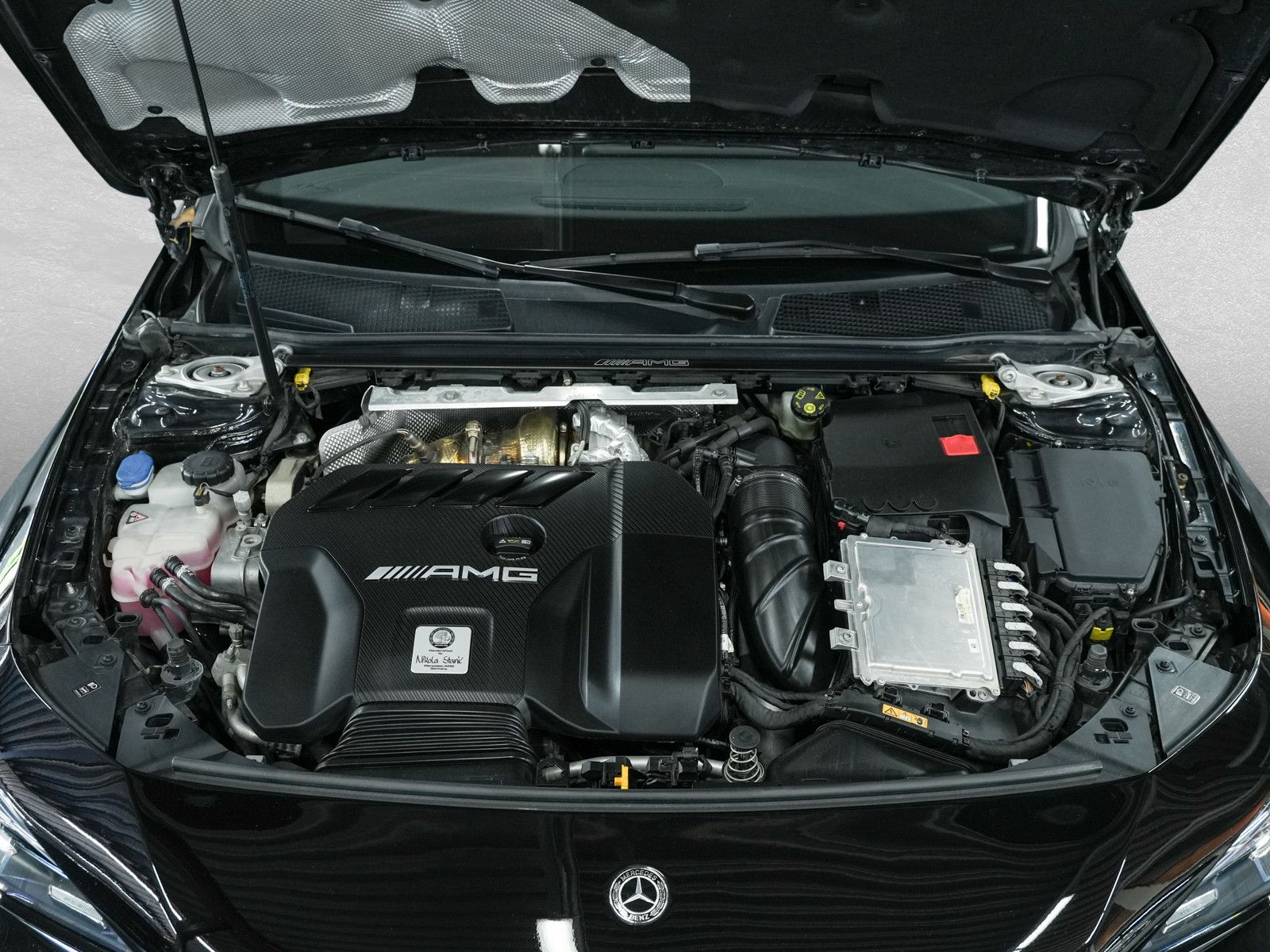 Fahrzeugabbildung Mercedes-Benz CLA 45 AMG Shooting Brake S 4Matic - Panorama