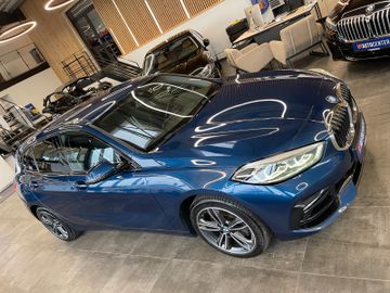 BMW 118 d Sport Line *LED*PDC*CARPLAY*TOUCH*SHZ*TEMP