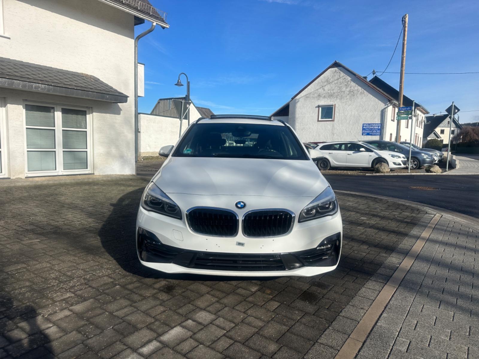BMW 218 Baureihe 2 Active Tourer 218 i Sport Line