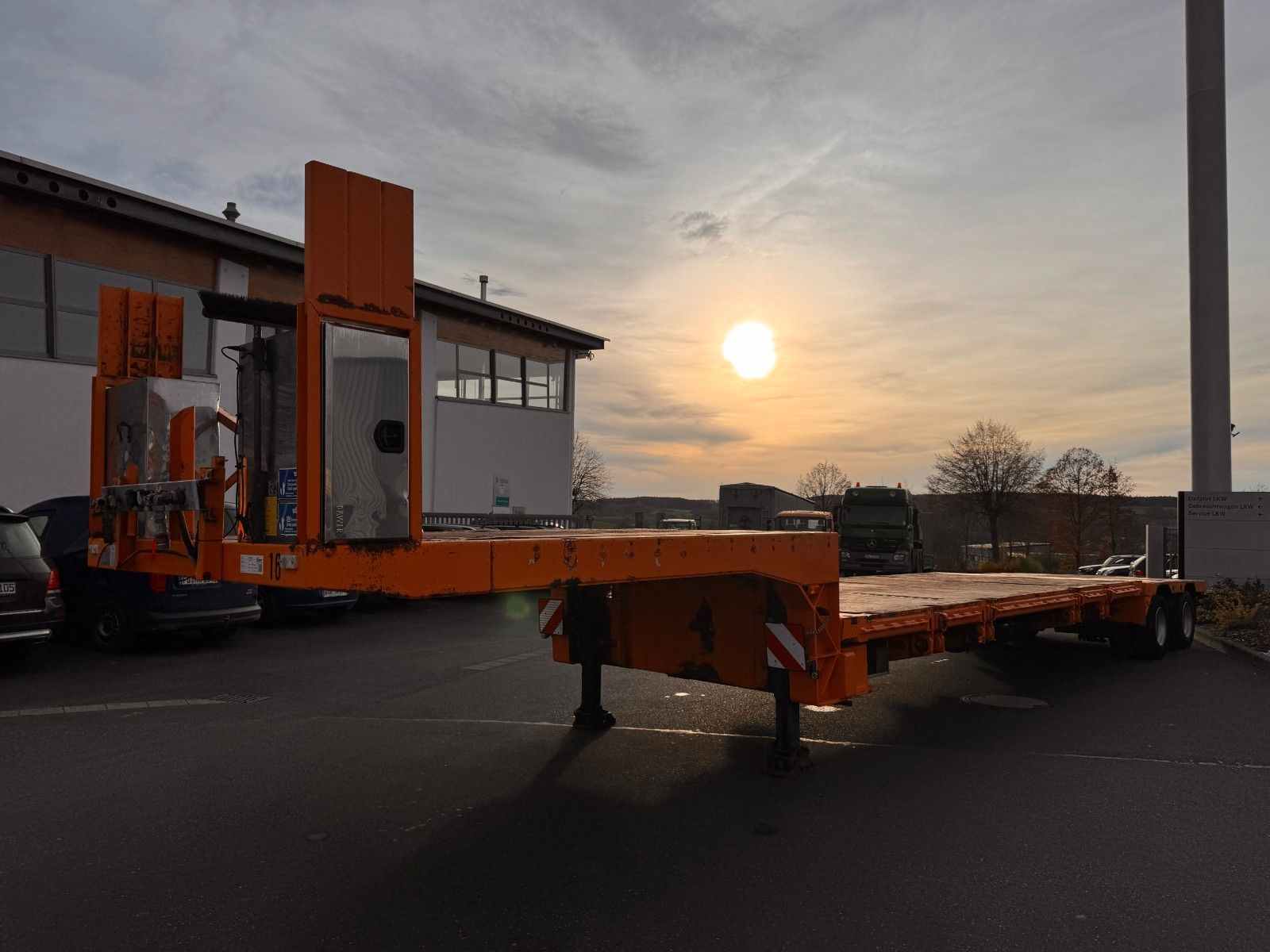 Fahrzeugabbildung Dinkel DSAFA 36000 Schräglader/Tieflader 2x Lenkachse